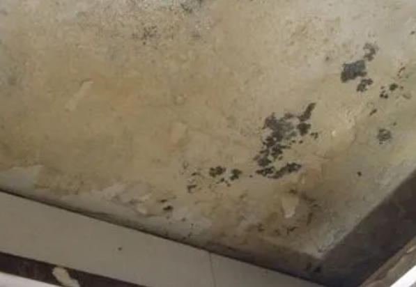 叙永阳台漏水维修公司分享下叙永卫生间渗水维修需要注意哪些问题。