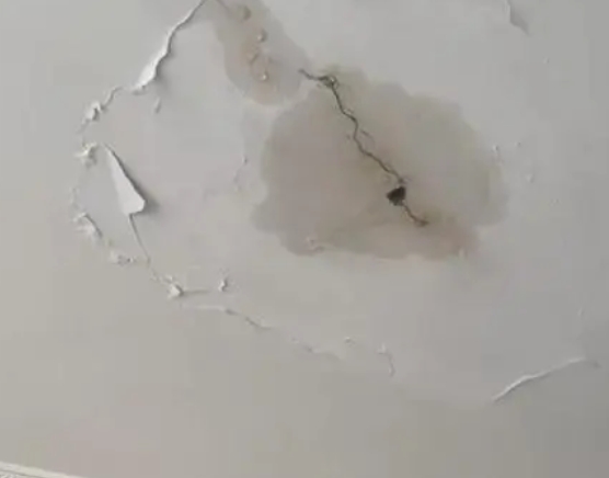 叙永阳台漏水维修公司分享下屋面防水工程质量问题原因分析
